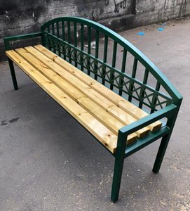 ספסל בשילוב עץ ומתכת ספסל בשילוב עץ ומתכת